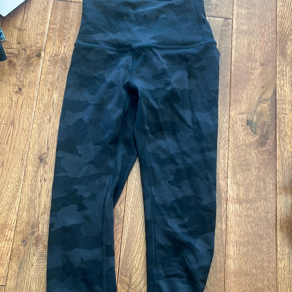 Lululemon camo leggings size 2